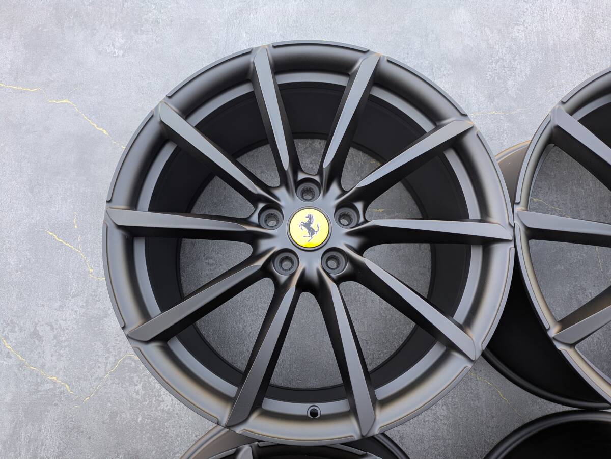 フェラーリ F12 ベルリネッタ GENUINE OZ製 鍛造 純正OP 20インチ 9.5J +48.4 / 11.5J +71.6 PCD114.3 サテンブラック 4本