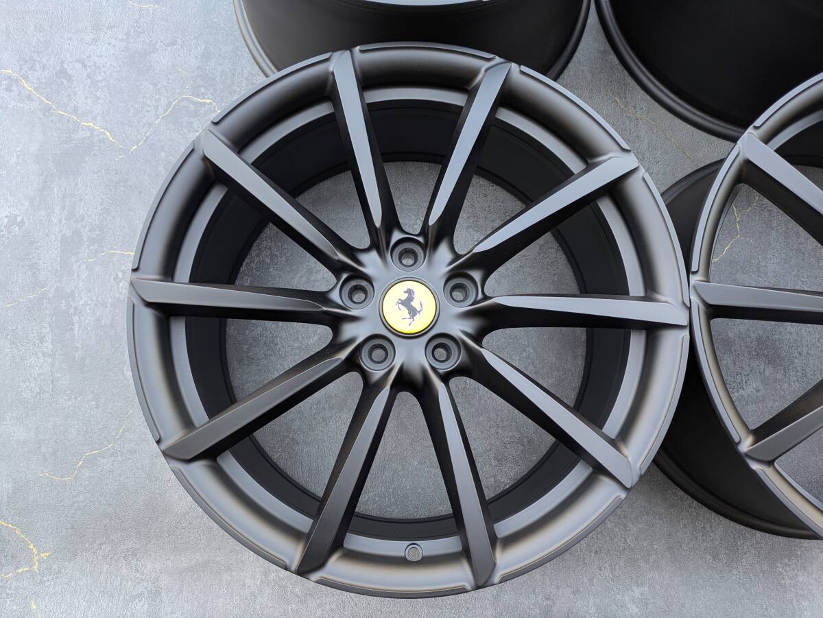 フェラーリ F12 ベルリネッタ GENUINE OZ製 鍛造 純正OP 20インチ 9.5J +48.4 / 11.5J +71.6 PCD114.3 サテンブラック 4本